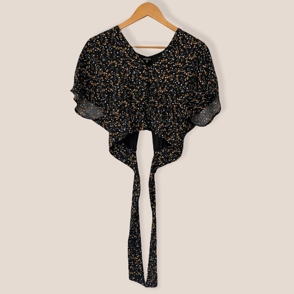 DYNAMITE Floral Cropped Top - Picture 8 of 11